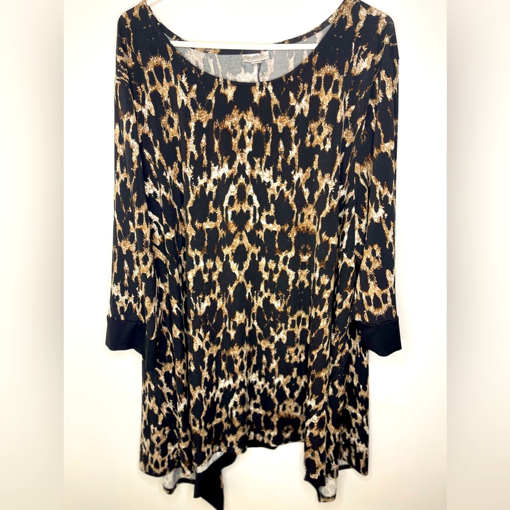 NWOT AVENUE LEOPARD TOP BLOUSE SIZE 5x